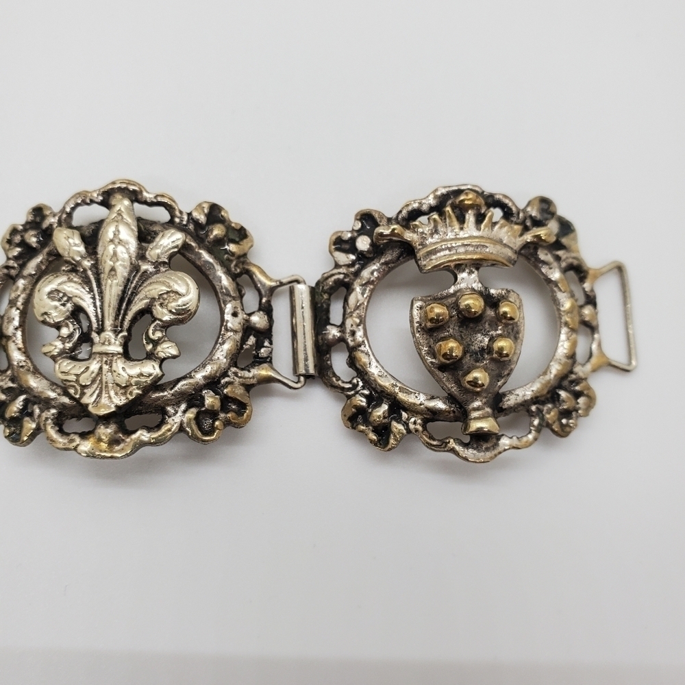 Vintage Bracelet with Cherub and Fleur De Lis - Picture 3 of 6